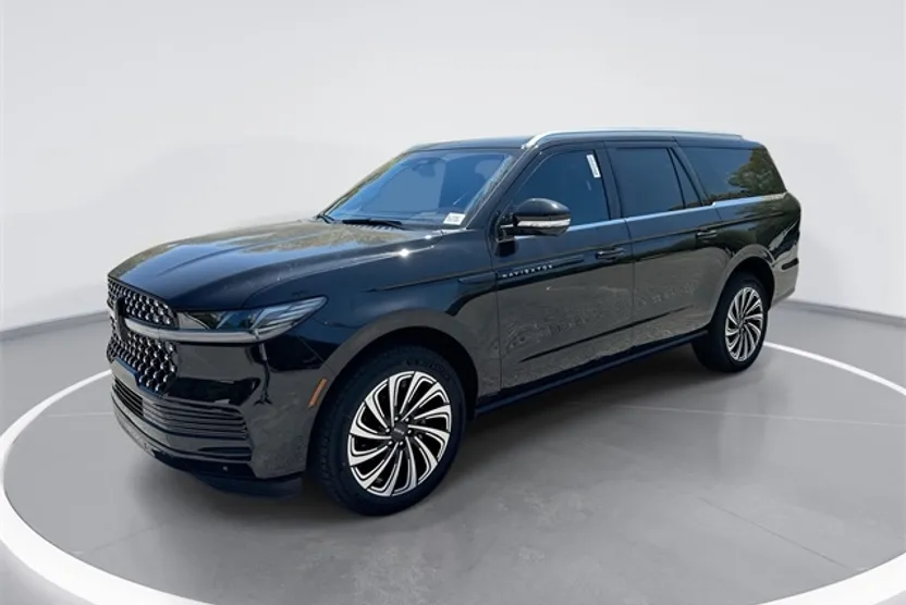 2025 Lincoln Navigator Black Label photo 1