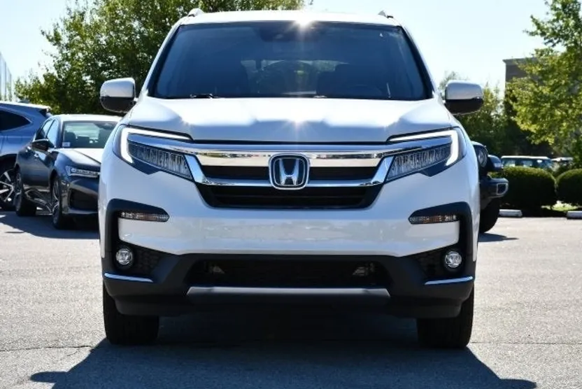 2022 Honda Pilot Touring photo 1