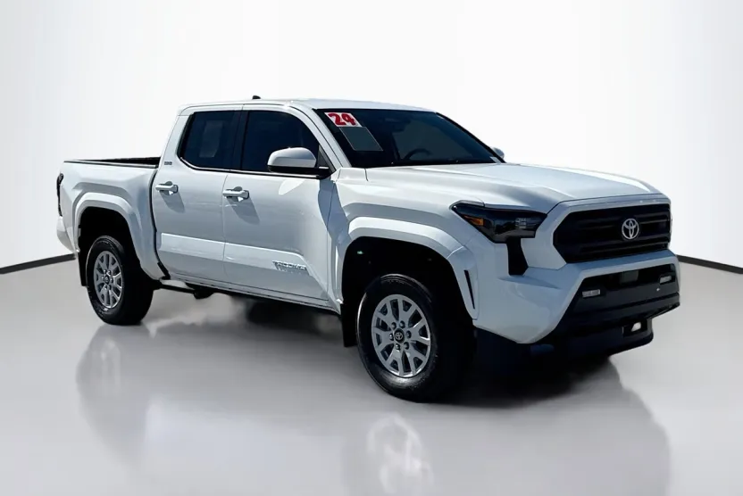 2024 Toyota Tacoma SR5 photo 1