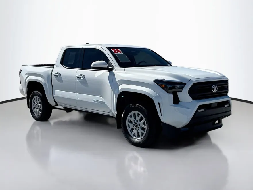 2024 Toyota Tacoma SR5 photo 1