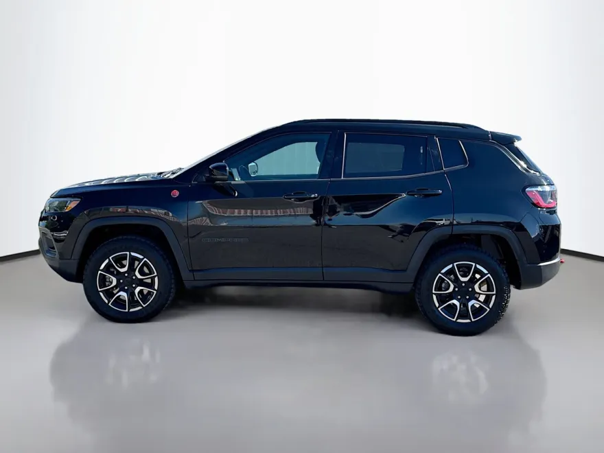 2024 Jeep Compass Trailhawk Sport photo 1