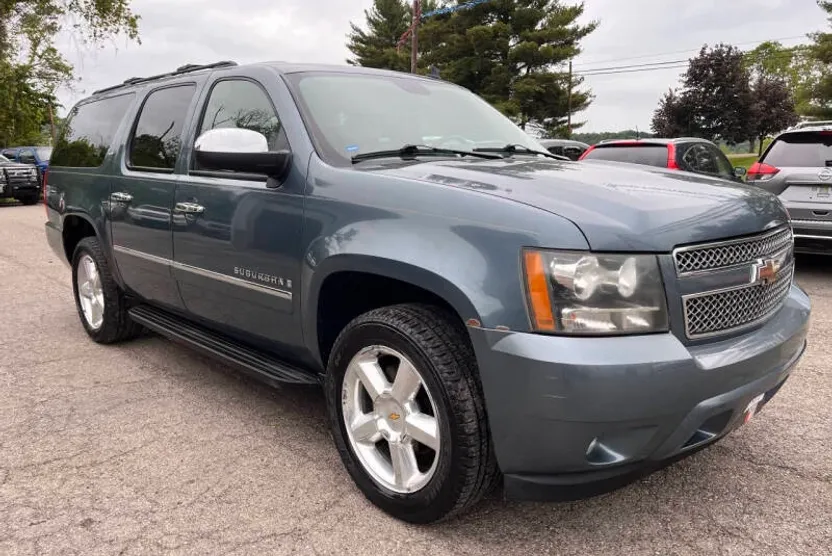 2009 Chevrolet Suburban LTZ photo 1
