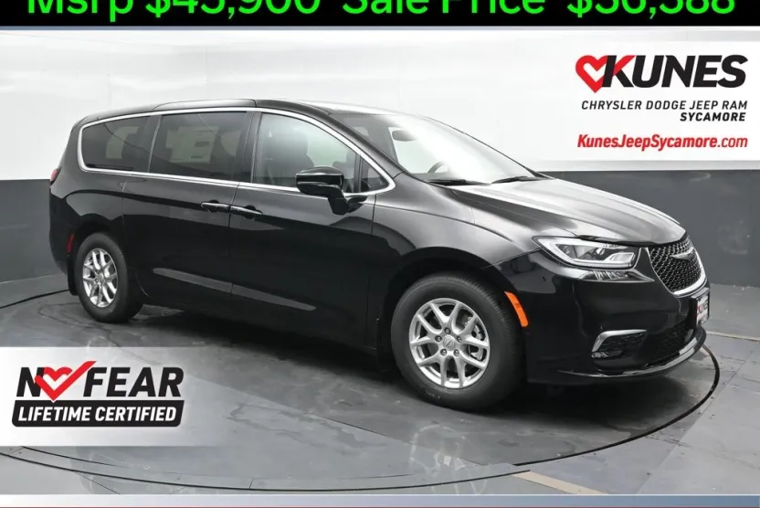 2025 Chrysler Pacifica photo 1