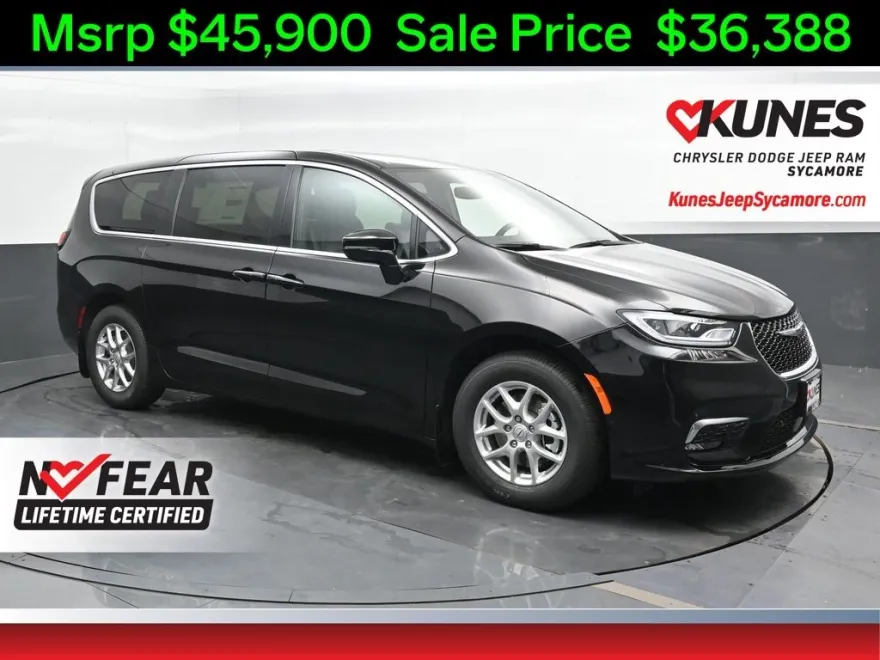 2025 Chrysler Pacifica photo 1