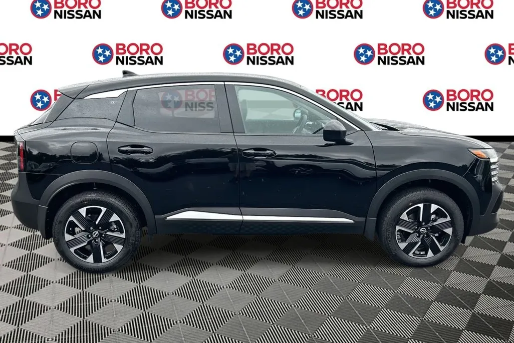 2025 Nissan Kicks SV photo 1