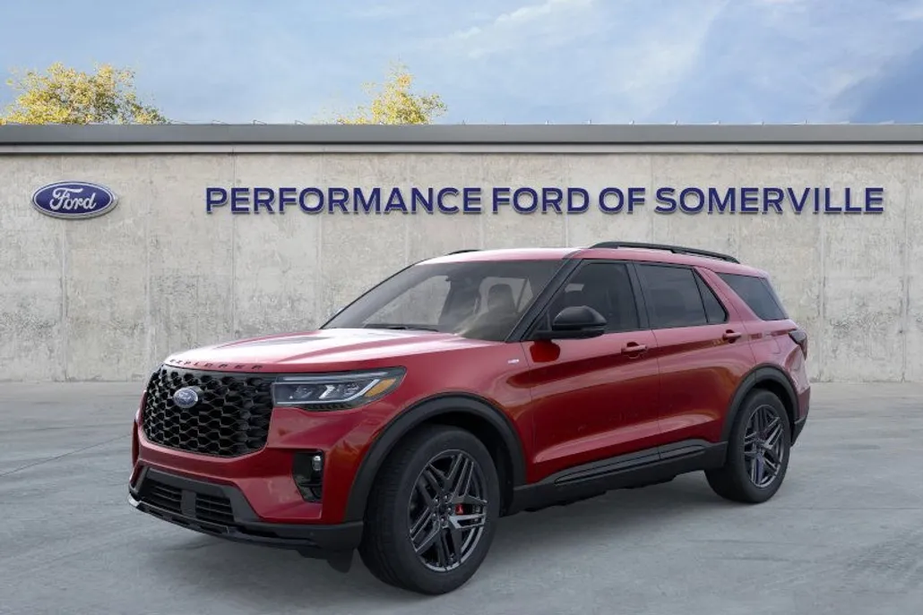 2025 Ford Explorer ST-Line photo 1