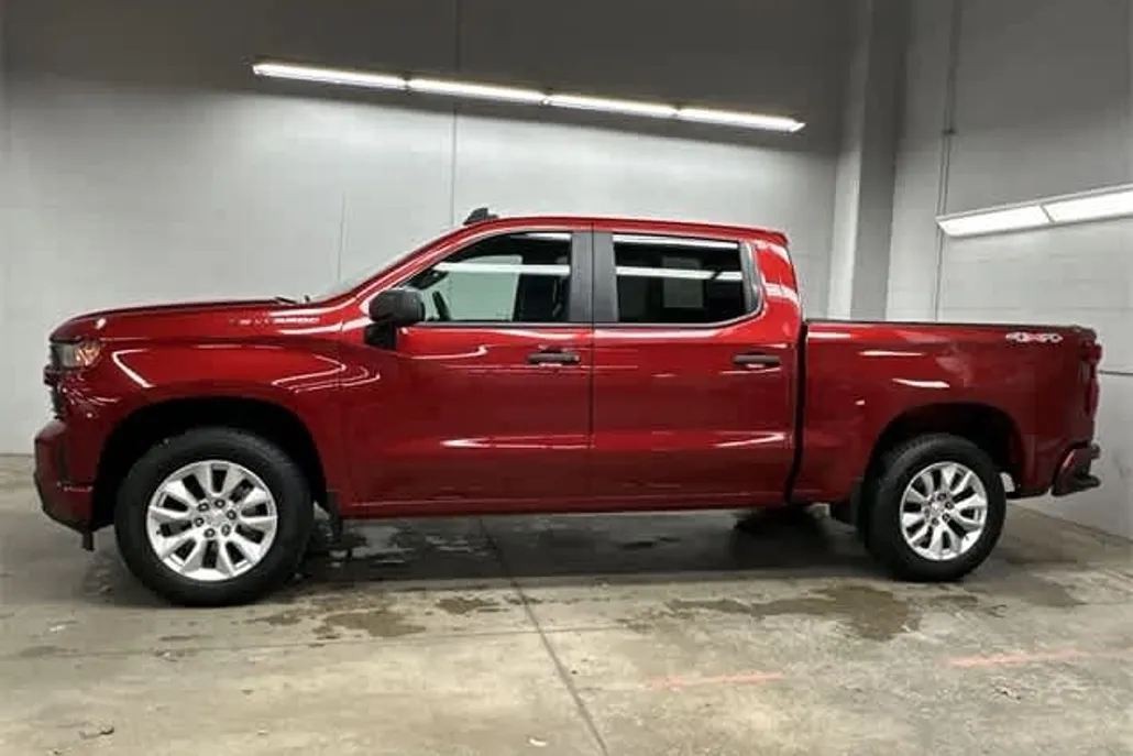2022 Chevrolet Silverado 1500 Custom photo 1