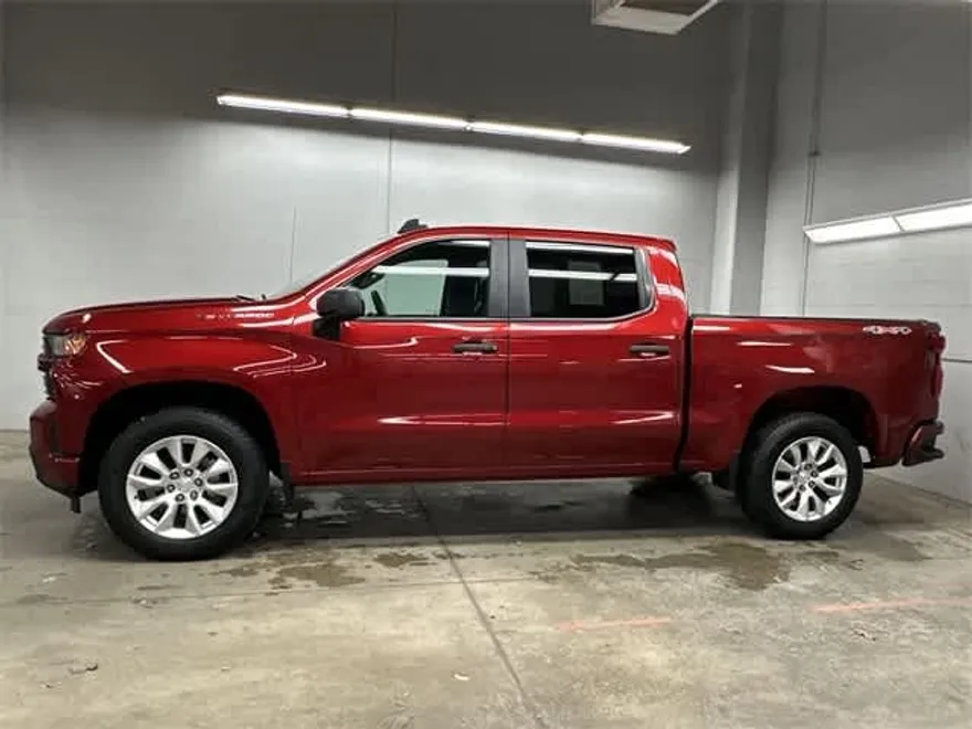 2022 Chevrolet Silverado 1500 Custom photo 1