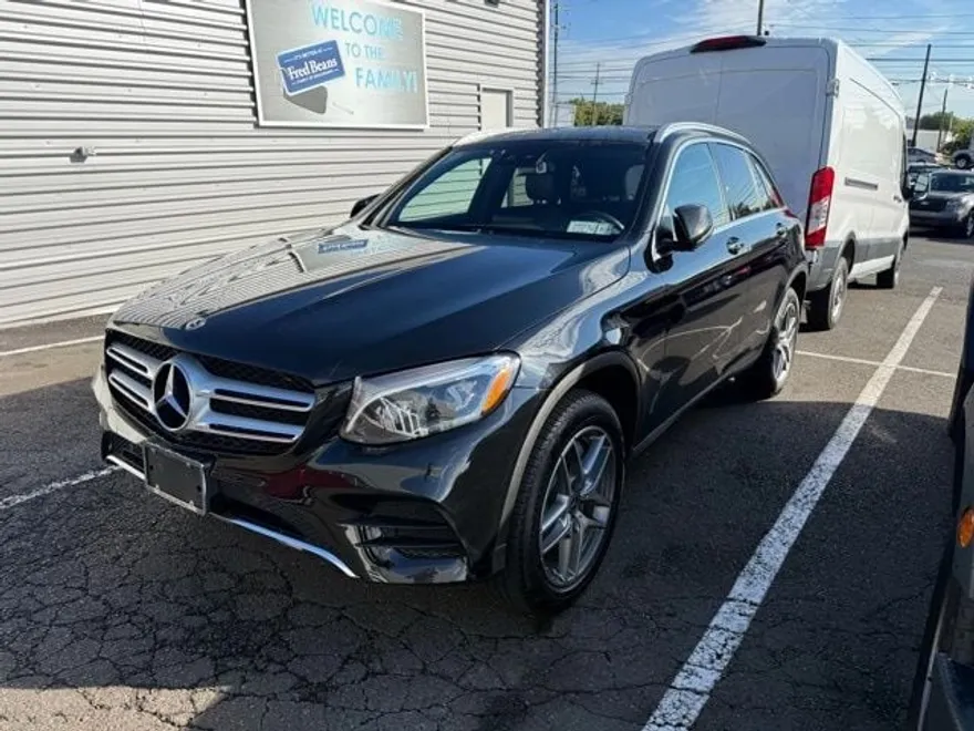 2019 Mercedes Benz GLC 300 4MATIC photo 1