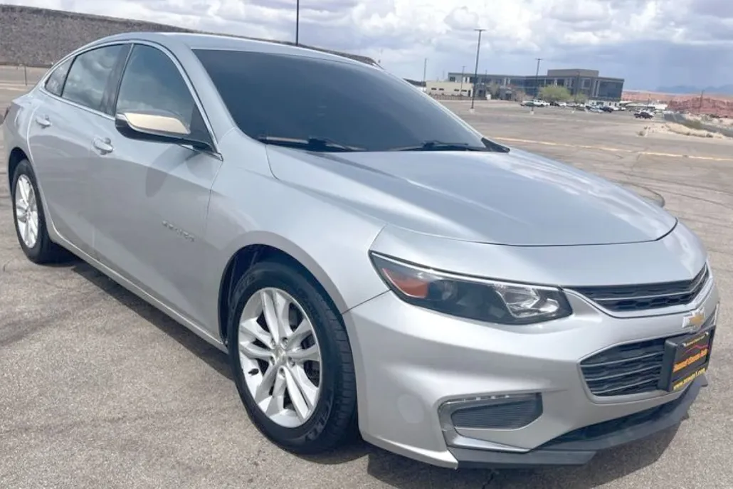 2018 Chevrolet Malibu 1LT photo 1