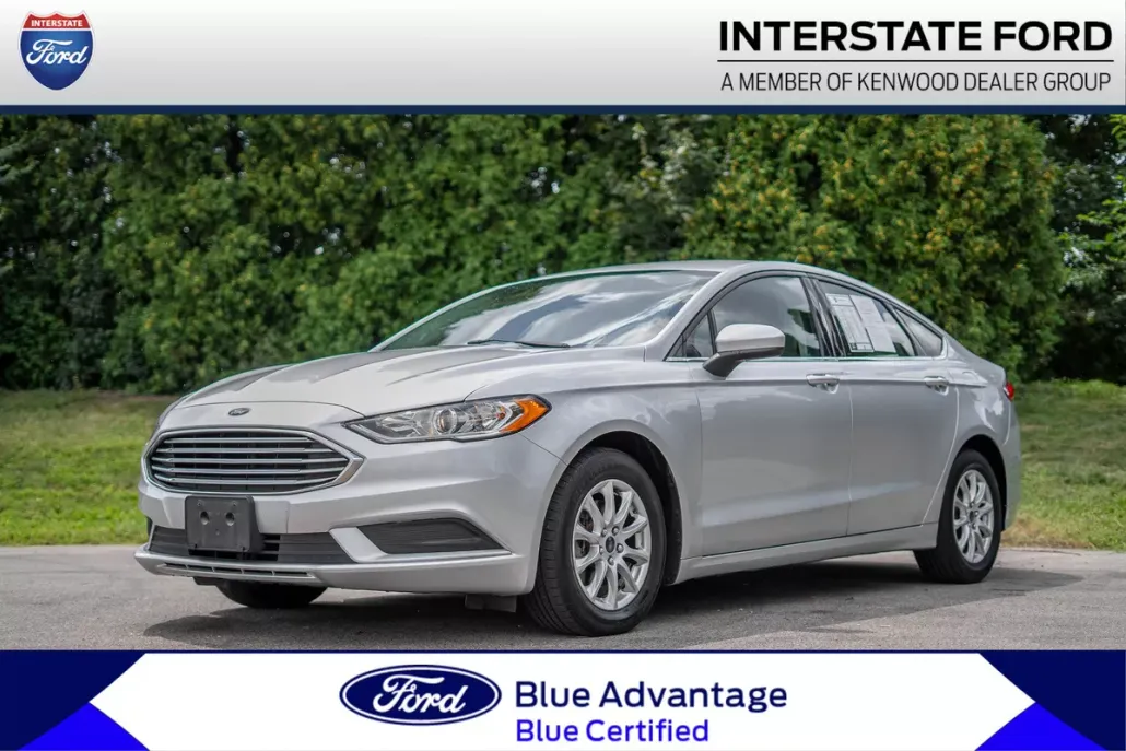 2017 Ford Fusion S photo 1