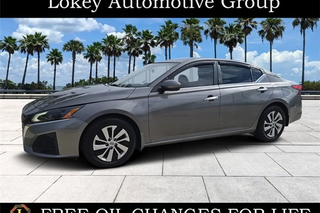 2023 Nissan Altima 2.5 S photo 1