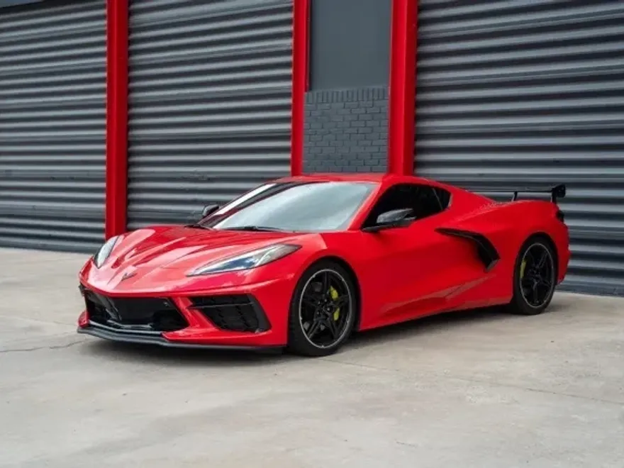2020 Chevrolet Corvette Stingray 2LT photo 1