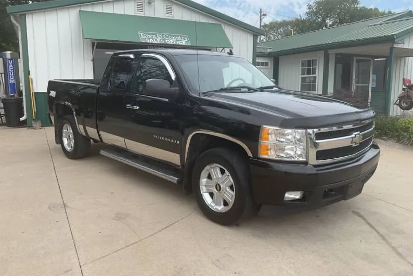 2008 Chevrolet Silverado 1500 LTZ photo 1