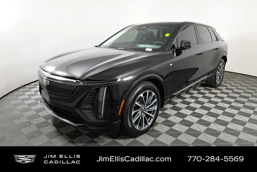 2024 Cadillac Lyriq Sport photo 1