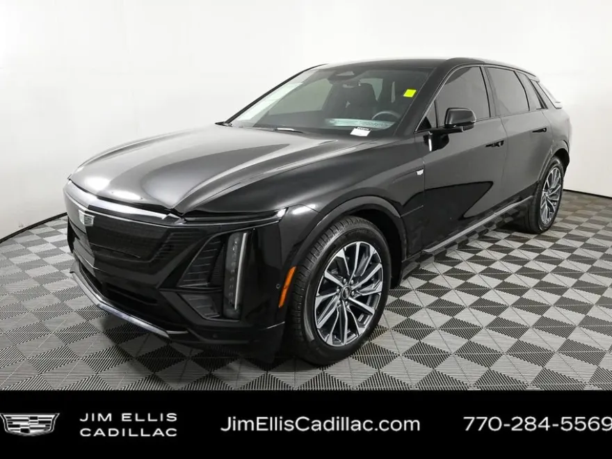 2024 Cadillac Lyriq Sport photo 1