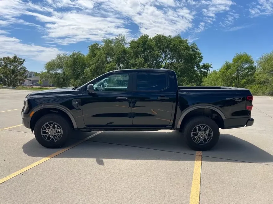2024 Ford Ranger XLT photo 1