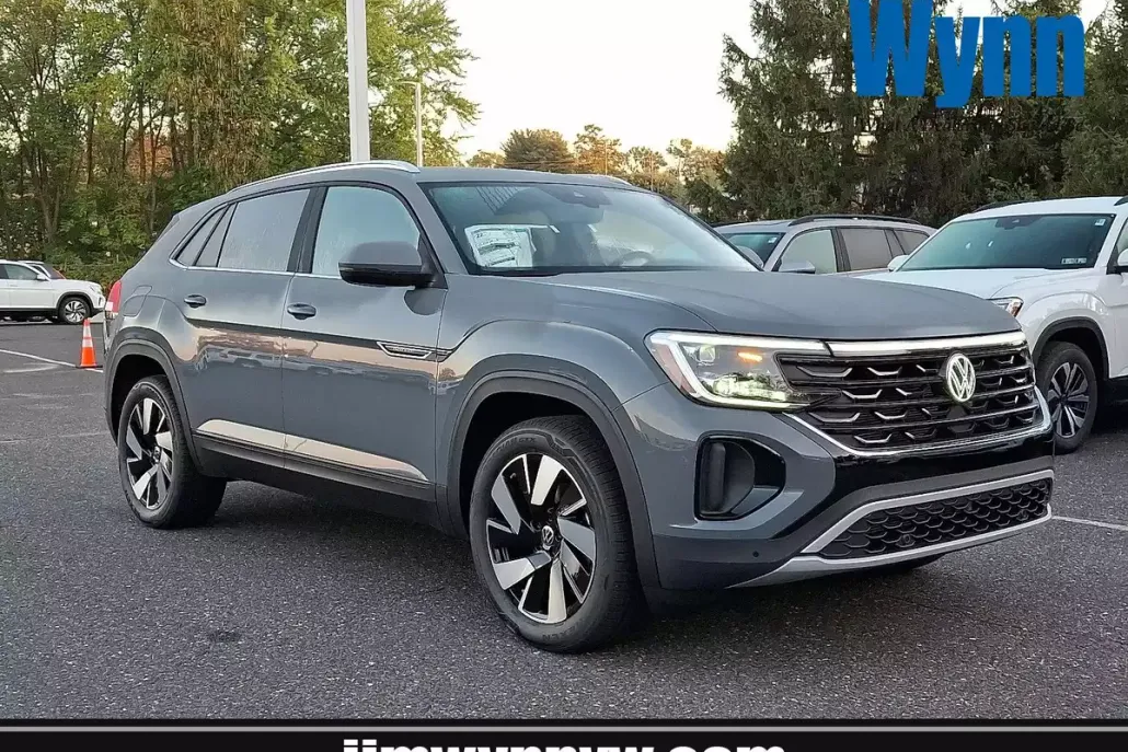 2026 Volkswagen Atlas Cross Sport SE Technology photo 1