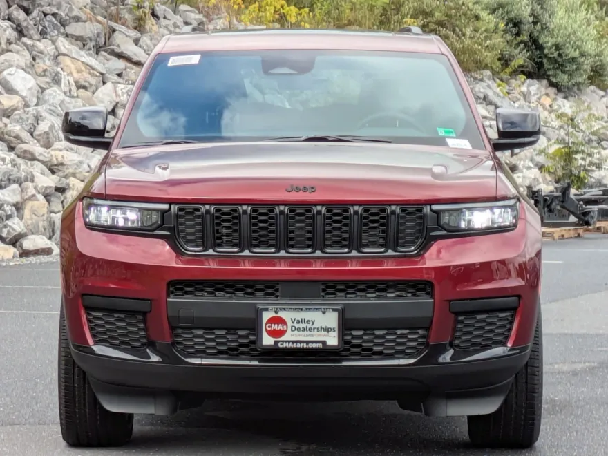 2025 Jeep Grand Cherokee Altitude X photo 1