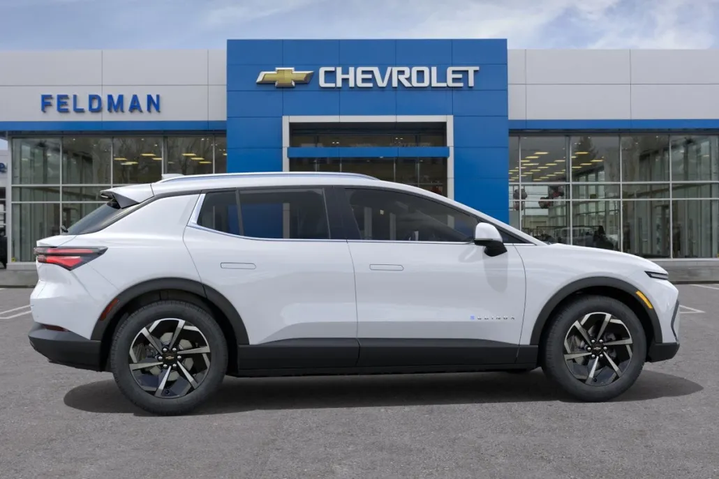 2026 Chevrolet Equinox EV 1LT photo 1