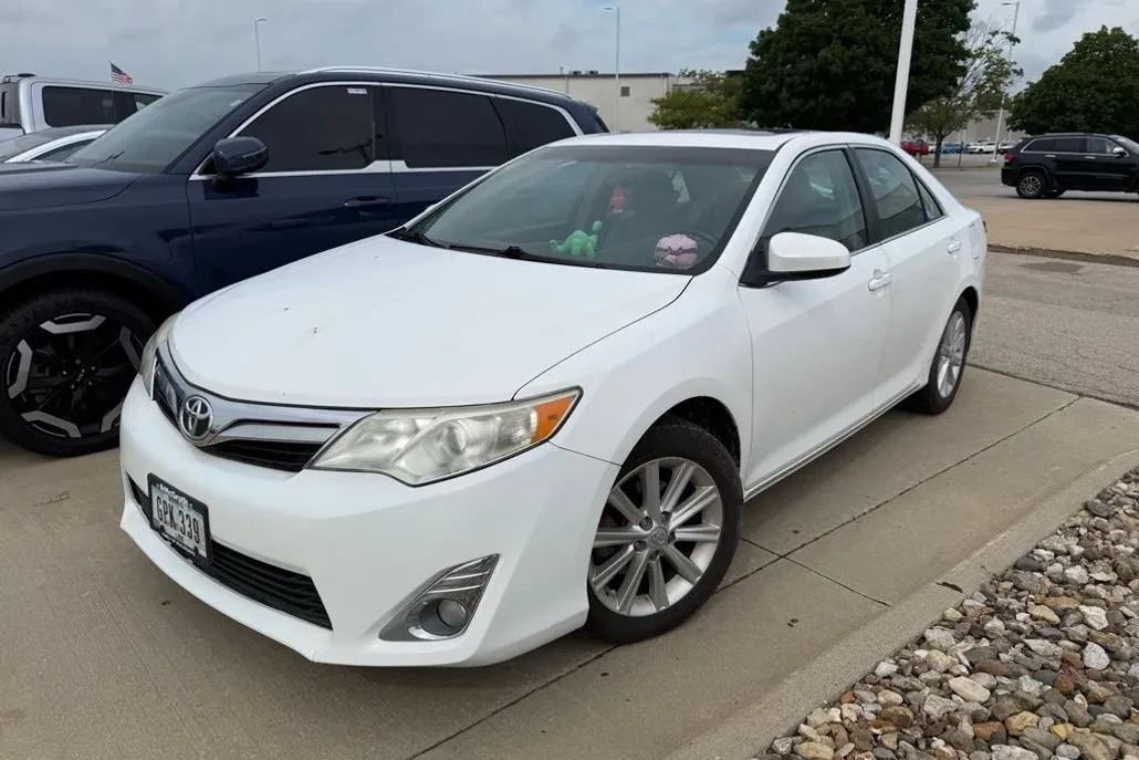 2013 Toyota Camry L photo 1