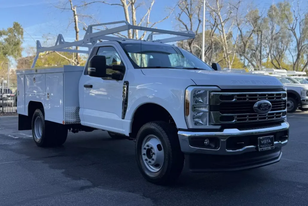 2024 Ford F-350 XL photo 1
