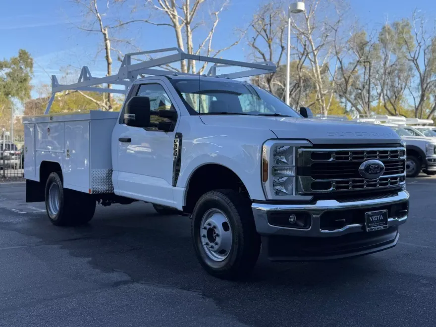 2024 Ford F-350 XL photo 1