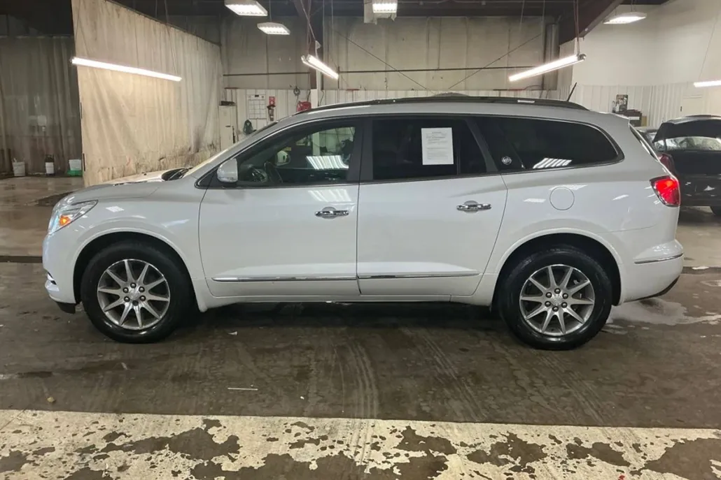 2016 Buick Enclave Leather photo 1