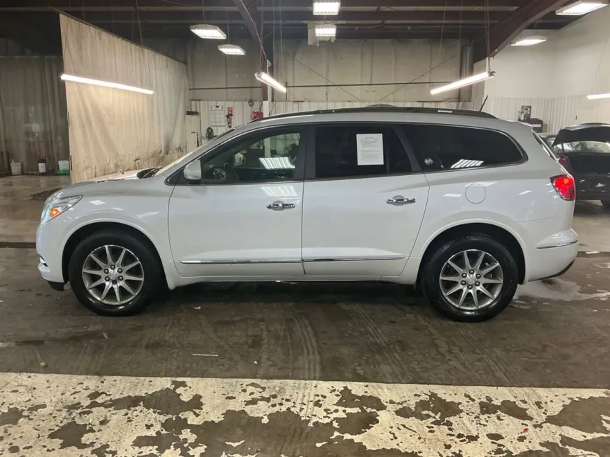 2016 Buick Enclave Leather photo 1