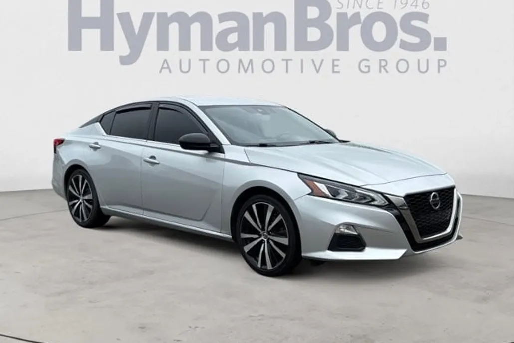 2020 Nissan Altima 2.5 SR photo 1