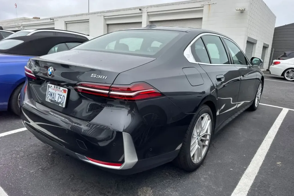 2024 Bmw 530i xDrive Sedan photo 1