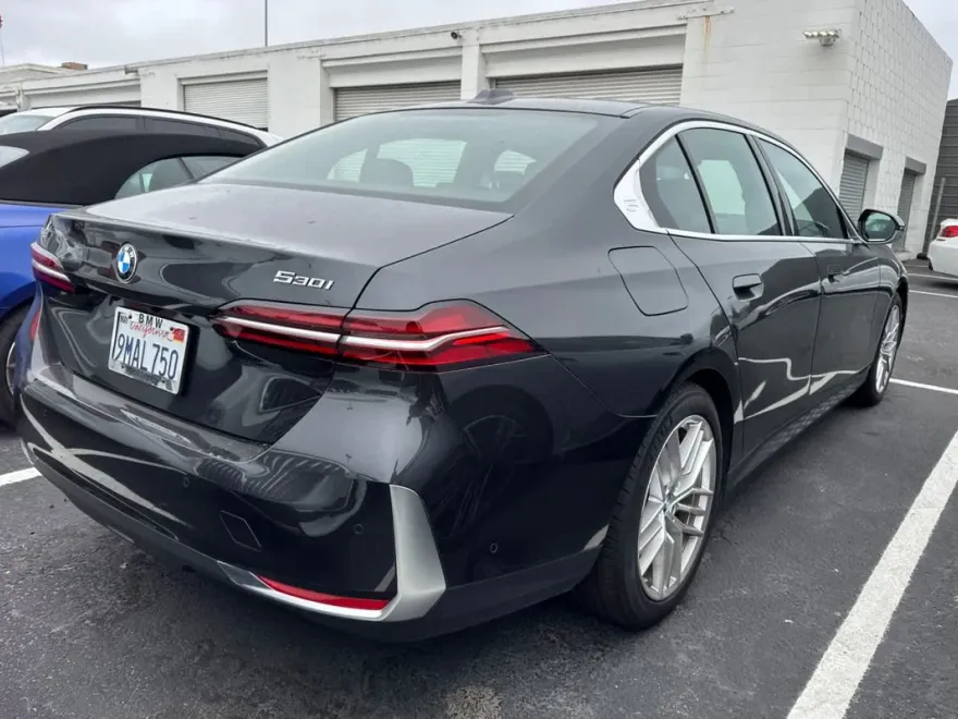 2024 Bmw 530i xDrive Sedan photo 1