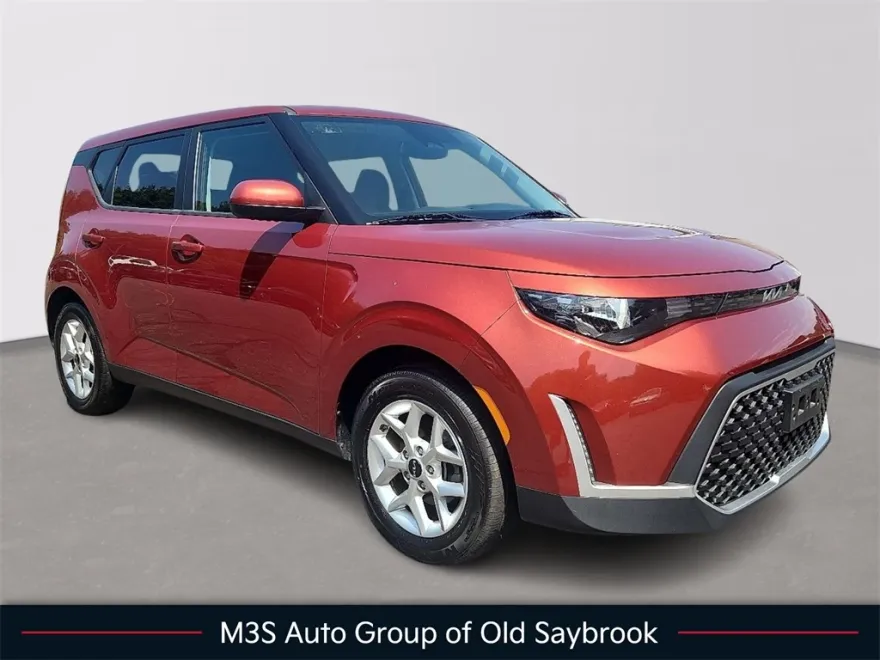 2024 Kia Soul S photo 1