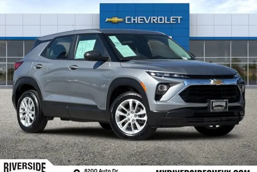 2024 Chevrolet Trailblazer LS photo 1