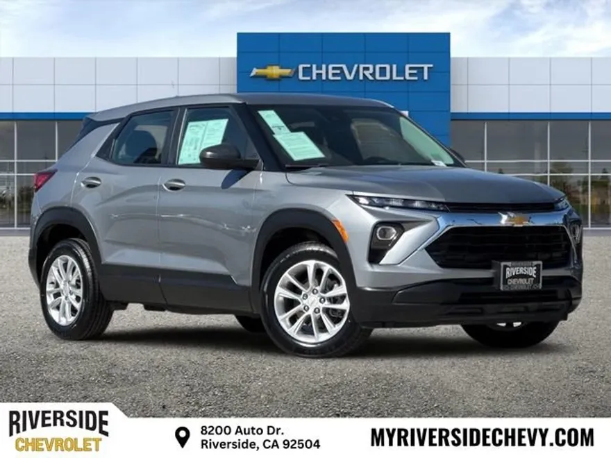2024 Chevrolet Trailblazer LS photo 1