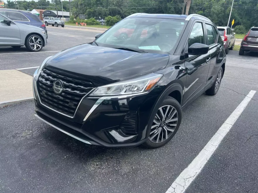 2021 Nissan Kicks SV photo 1