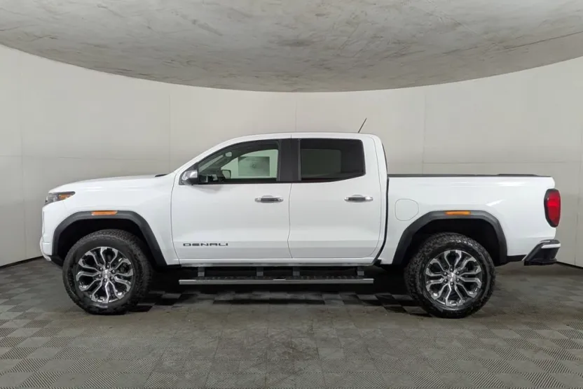 2026 Gmc Canyon Denali photo 1