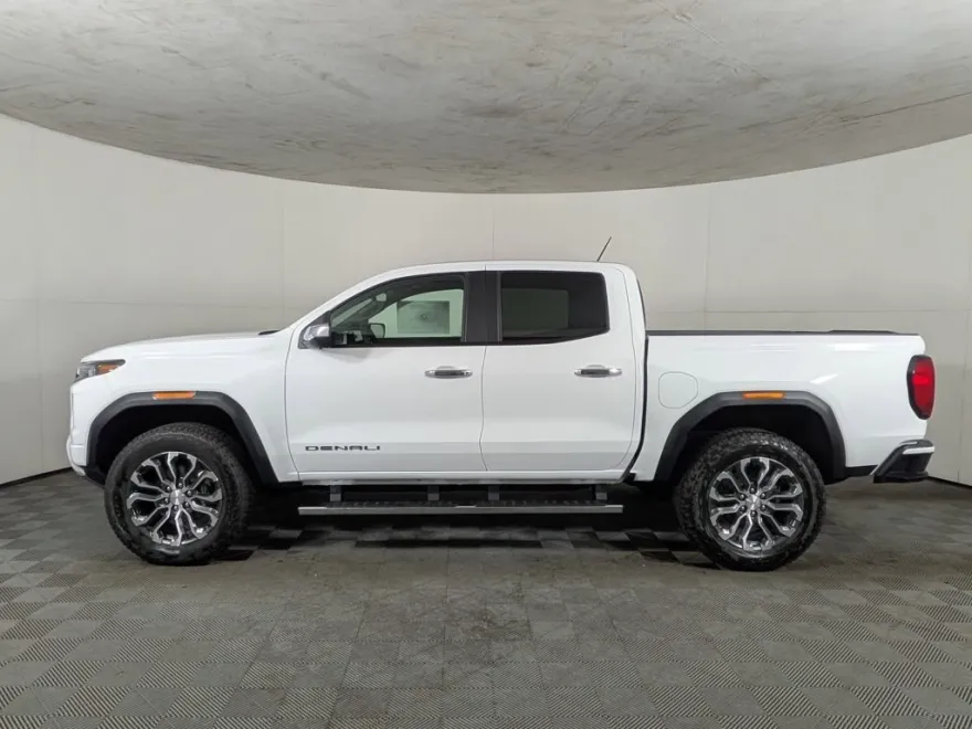 2026 Gmc Canyon Denali photo 1
