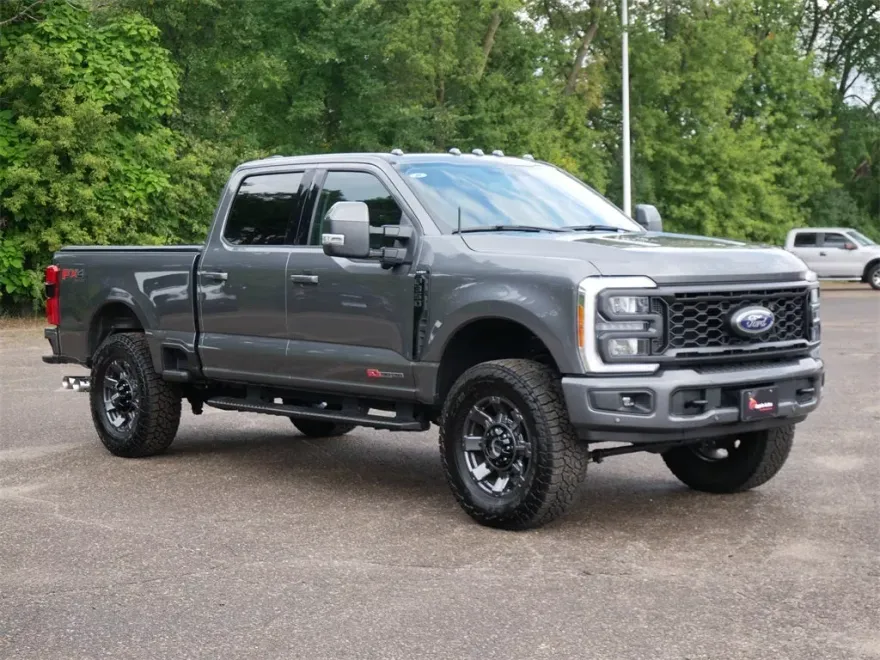 2023 Ford F-350 photo 1