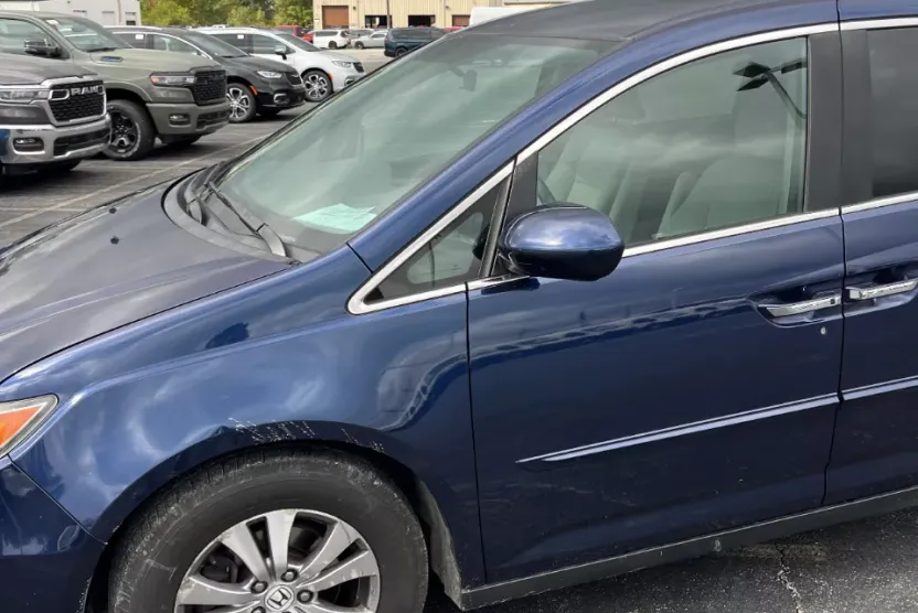 2015 Honda Odyssey EX photo 1