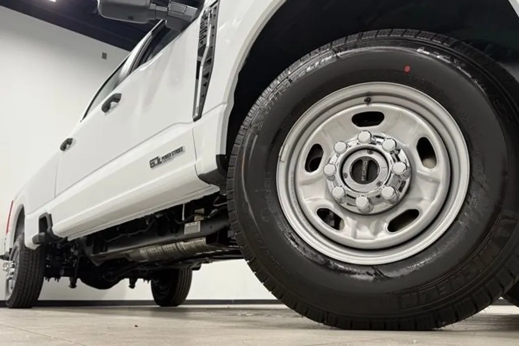 2026 Ford F-350 photo 1