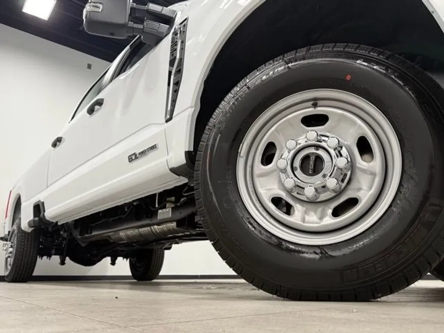 2026 Ford F-350 photo 1