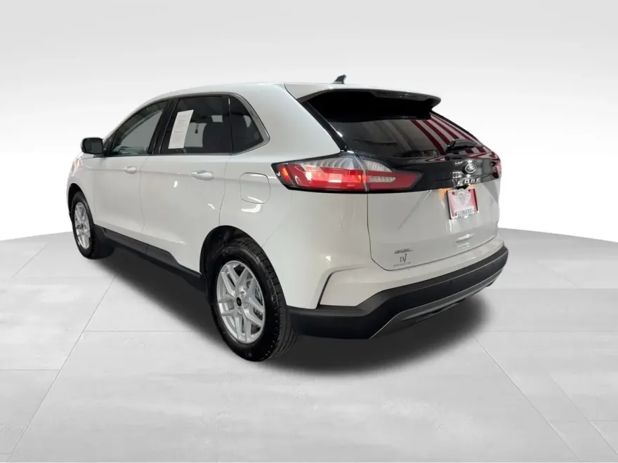 2024 Ford Edge SEL photo 6