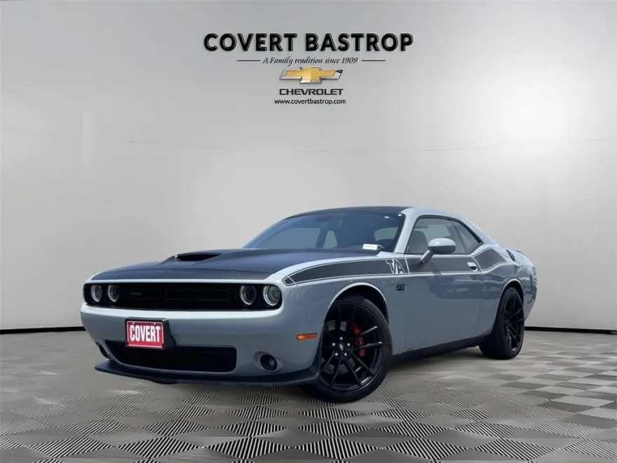 2022 Dodge Challenger R/T Scat Pack photo 1