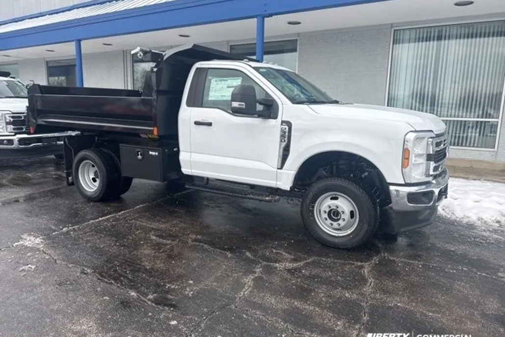 2024 Ford F-350 photo 1