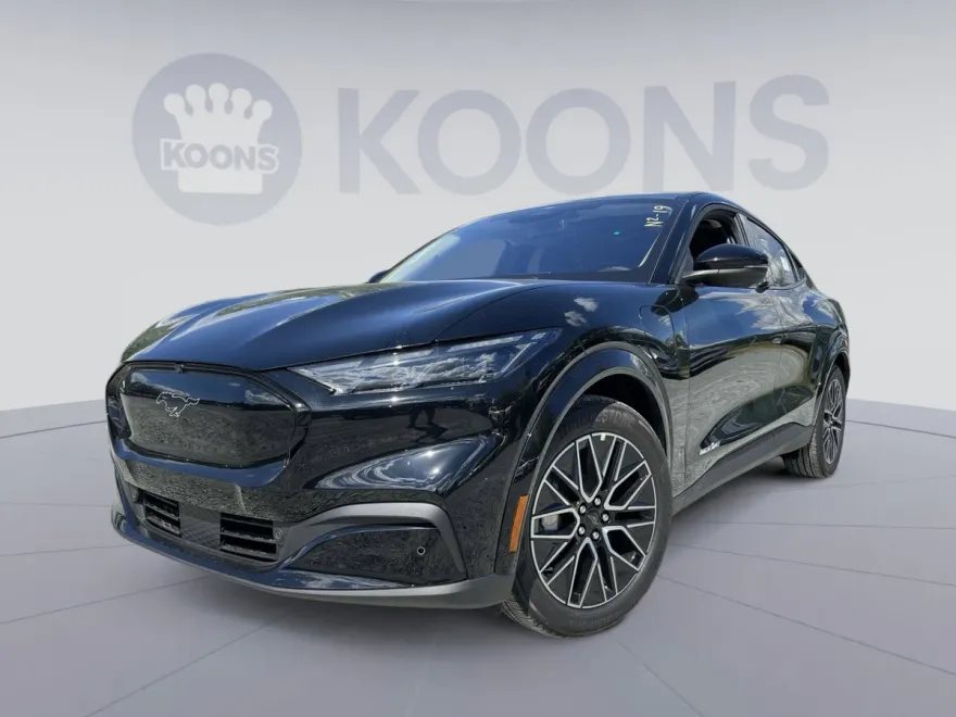 2025 Ford Mustang Mach-E Premium photo 1