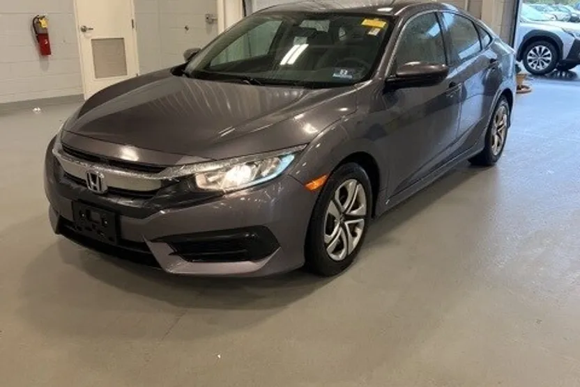 2017 Honda Civic LX photo 1