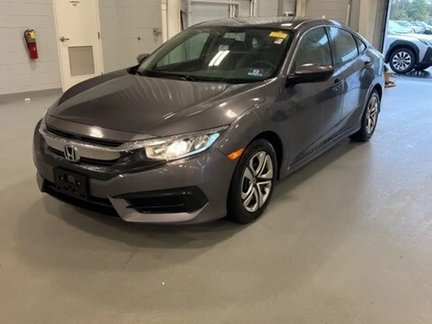 2017 Honda Civic LX photo 1