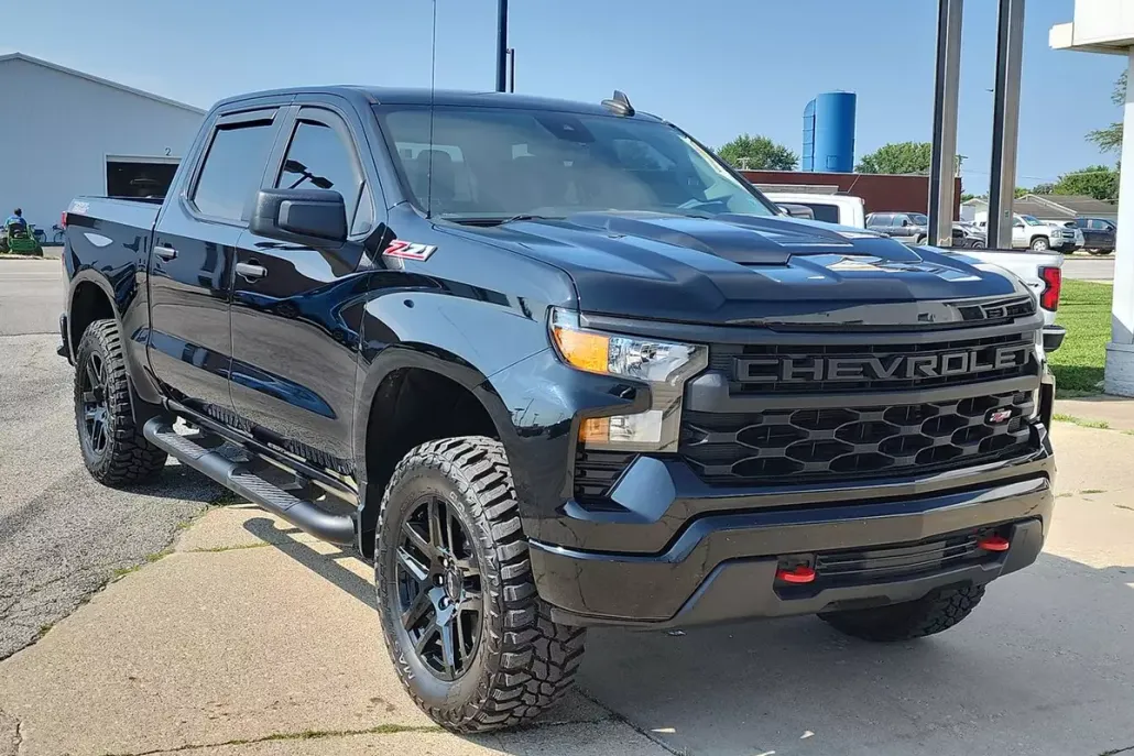 2023 Chevrolet Silverado 1500 Custom Trail Boss photo 1