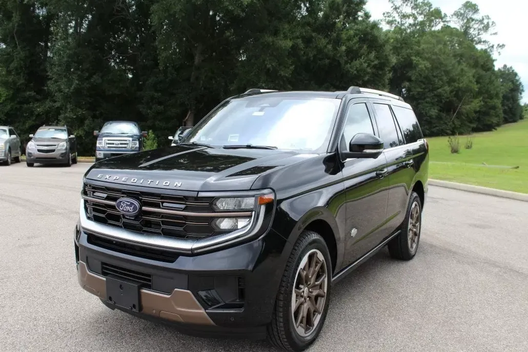 2025 Ford Expedition King Ranch photo 1